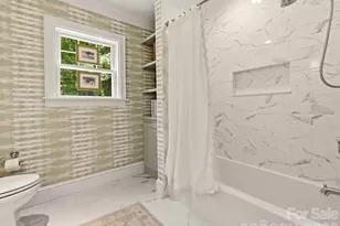 1642 Providence Rd, Charlotte, NC 28207 - Photo 25