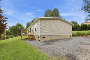 132 E View Dr, Mars Hill, NC 28754 - Photo 33