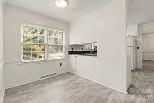 4221 Bridgewood Ln, Charlotte, NC 28226 - Photo 7