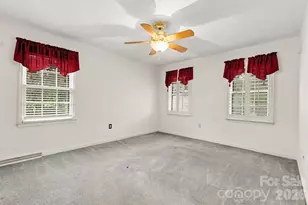 4221 Bridgewood Ln, Charlotte, NC 28226 - Photo 13