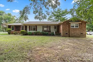 816 Clinton Ave, Lancaster, SC 29720 - Photo 1