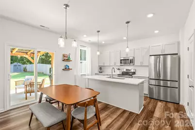 1913 Marlwood Circle, Charlotte, NC 28227 - Photo 9