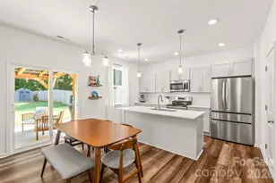 1913 Marlwood Cir, Charlotte, NC 28227 - Photo 9