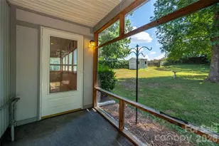 6637 Old Post Rd, Charlotte, NC 28212 - Photo 27
