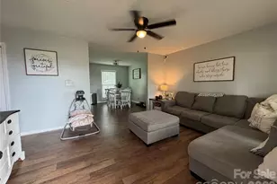 213 Darth Maul Dr, Grover, NC 28073 - Photo 3