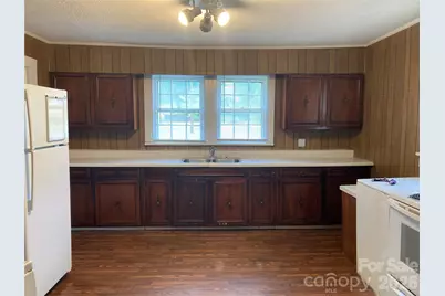 2407 Florida Avenue, Kannapolis, NC 28083 - Photo 7