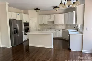 2421 Arden Gate Ln, Charlotte, NC 28262 - Photo 7