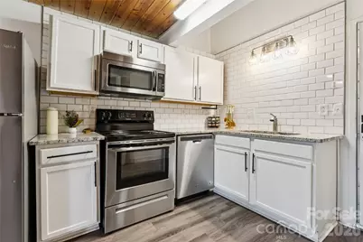 201 S Hoskins Road #111, Charlotte, NC 28208 - Photo 5