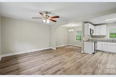 6601 Lynfield Drive, Charlotte, NC 28212 - Photo 5