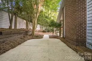 6301 Saddlebrook Ct, Charlotte, NC 28226 - Photo 39