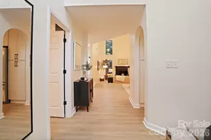 6301 Saddlebrook Ct, Charlotte, NC 28226 - Photo 5