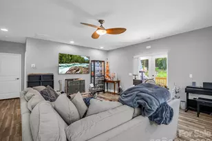 16 Starlight Dr, Black Mountain, NC 28711 - Photo 11