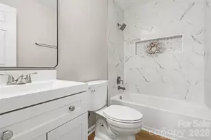 3959 Briarhill Dr, Charlotte, NC 28215 - Photo 13
