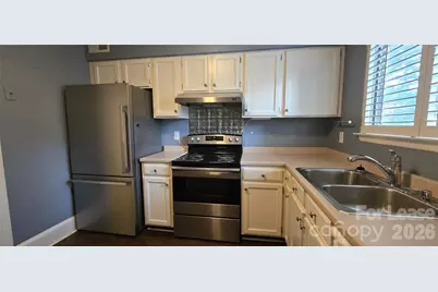 3001 Heathstead Place #D, Charlotte, NC 28210 - Photo 3