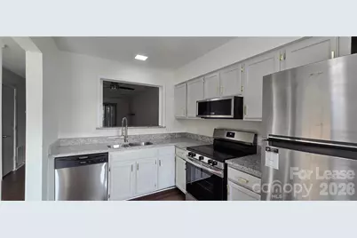 3109 Heathstead Place, Charlotte, NC 28210 - Photo 3