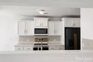 3220 Capitol Dr, Charlotte, NC 28208 - Photo 3