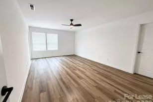 3220 Capitol Dr, Charlotte, NC 28208 - Photo 11