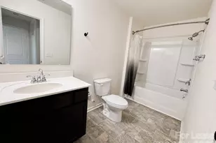3220 Capitol Dr, Charlotte, NC 28208 - Photo 9