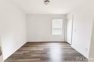 3220 Capitol Dr, Charlotte, NC 28208 - Photo 7
