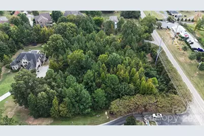 8335 Victoria Lake Drive, Waxhaw, NC 28173 - Photo 13