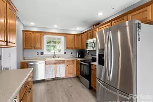 11 Cathy Ct, Hendersonville, NC 28792 - Photo 11