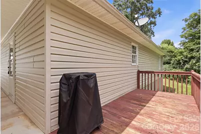 106 N Arlington Avenue, Jonesville, NC 28642 - Photo 5