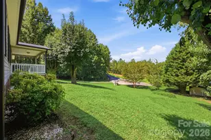 3006 Reba Cardwell Ln, Lenoir, NC 28645 - Photo 9