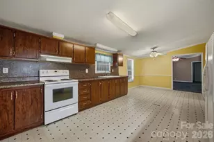 3006 Reba Cardwell Ln, Lenoir, NC 28645 - Photo 11
