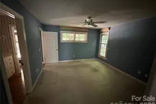 880 W Rochester Dr, Cashiers, NC 28717 - Photo 17