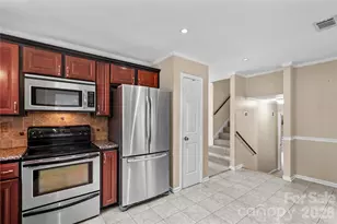 603 Colonial Dr, Statesville, NC 28625 - Photo 9