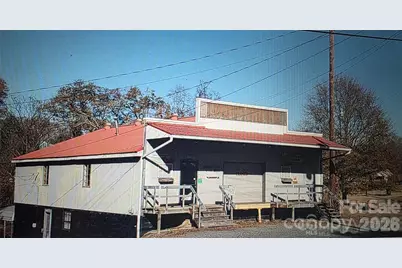 214 E Trade Street, Dallas, NC 28034 - Photo 3