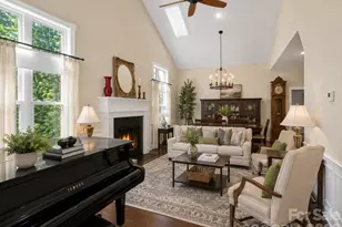 725 W Pine St, Hendersonville, NC 28739 - Photo 9