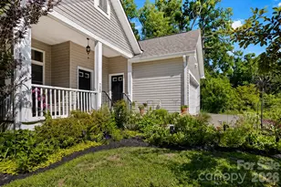 725 W Pine St, Hendersonville, NC 28739 - Photo 3
