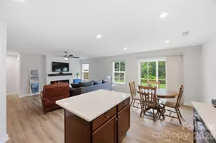 4104 Mackinnon Dr, Charlotte, NC 28214 - Photo 21