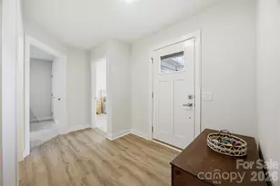 4104 Mackinnon Dr, Charlotte, NC 28214 - Photo 5