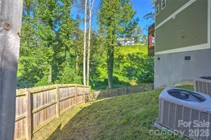 118 Houston St, Asheville, NC 28801 - Photo 15