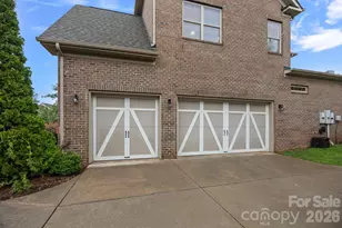 8211 Caesars Head Dr, Waxhaw, NC 28173 - Photo 3