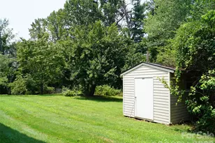 887 Upward Rd, Flat Rock, NC 28731 - Photo 11
