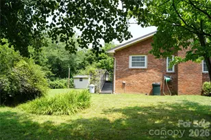 887 Upward Rd, Flat Rock, NC 28731 - Photo 7
