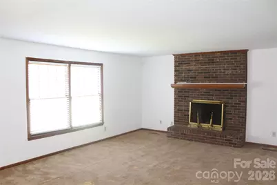 205 Inglewood Drive, Morganton, NC 28655 - Photo 5