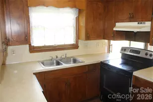 205 Inglewood Dr, Morganton, NC 28655 - Photo 19
