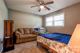 1014 Yancey St, Shelby, NC 28150 - Photo 17