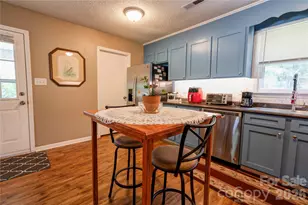 1014 Yancey St, Shelby, NC 28150 - Photo 7
