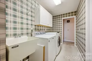 1870 Riverview Ct, Hendersonville, NC 28739 - Photo 27