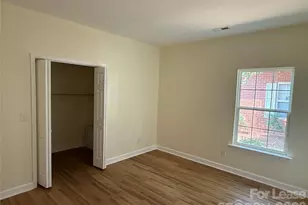 7045 Somerset Springs Dr, Charlotte, NC 28262 - Photo 7