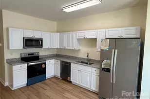 7045 Somerset Springs Dr, Charlotte, NC 28262 - Photo 3