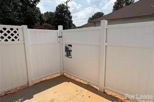 7045 Somerset Springs Dr, Charlotte, NC 28262 - Photo 11