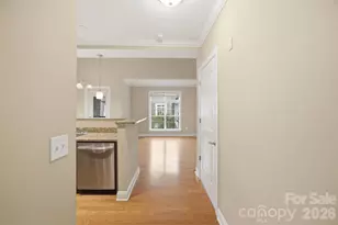 301 E Tremont Ave, Charlotte, NC 28203 - Photo 3