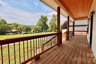 8 Lily Xing Ln, Black Mountain, NC 28711 - Photo 3