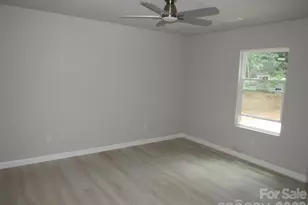 92 St Charles Ct, Hickory, NC 28601 - Photo 11